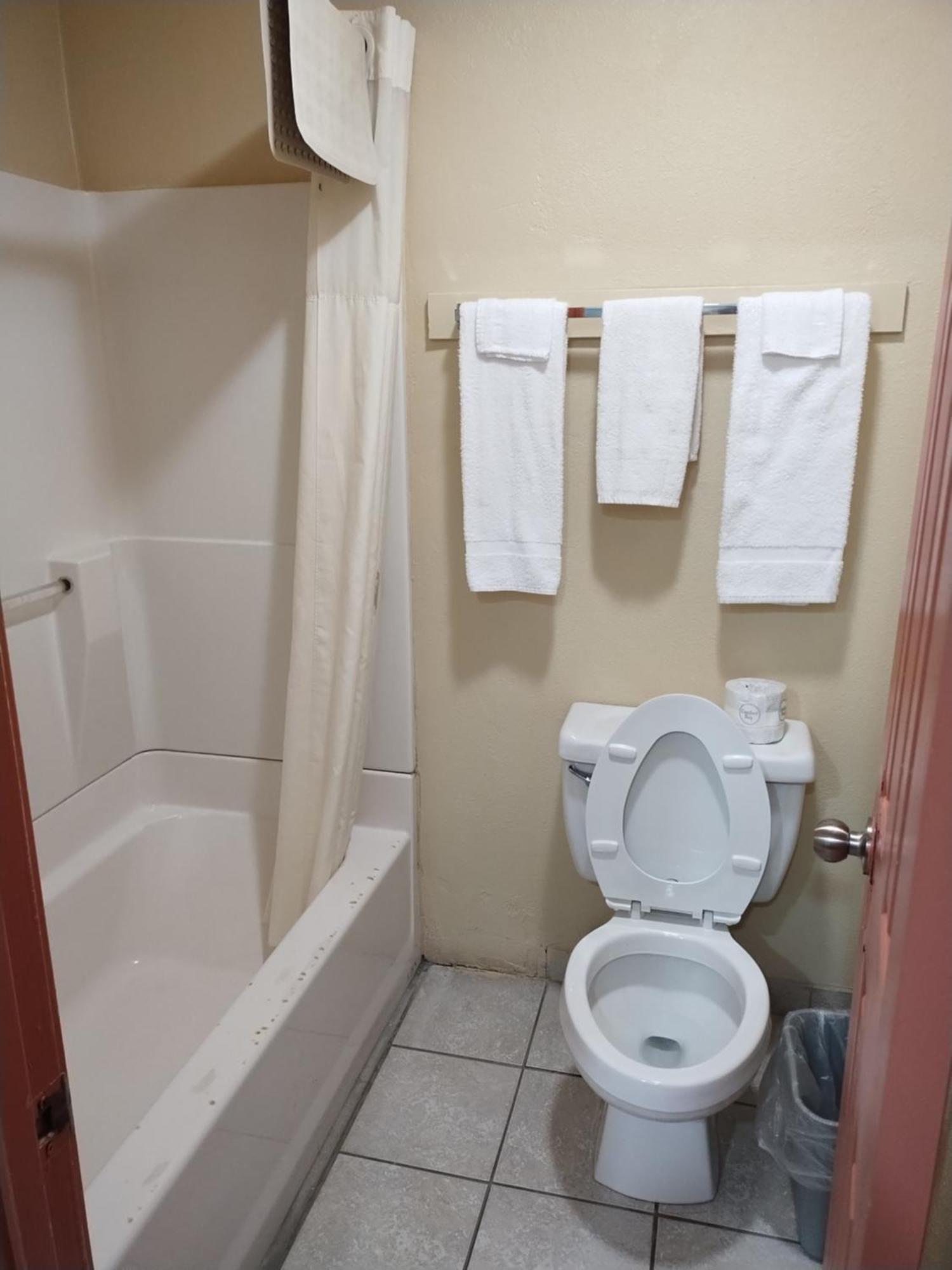 Howards Inn Motel Eunice 外观 照片